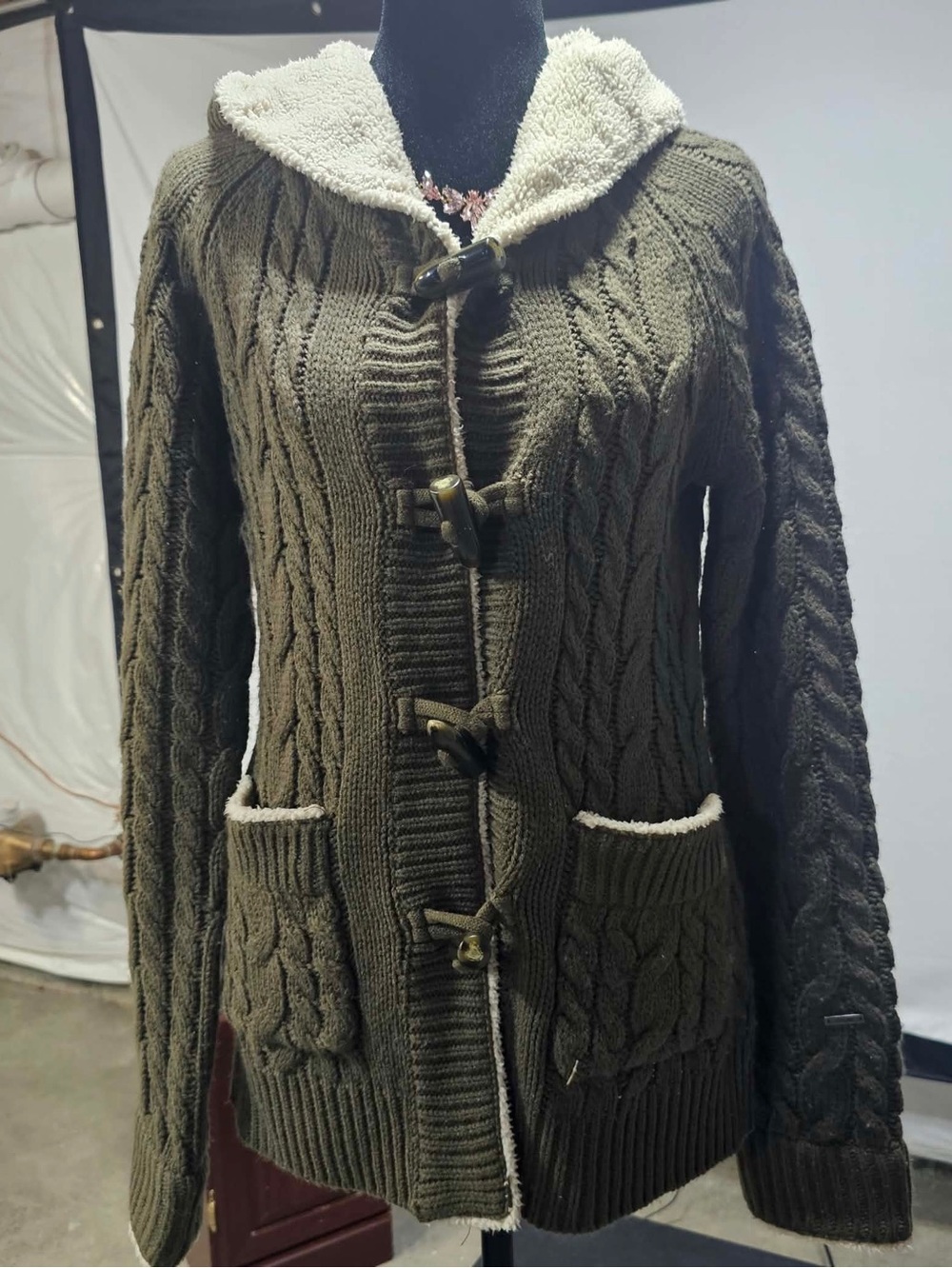 #415 Cabela’s Olive Cable Knit Sherpa-Lined Hooded Cardigan Size S/P